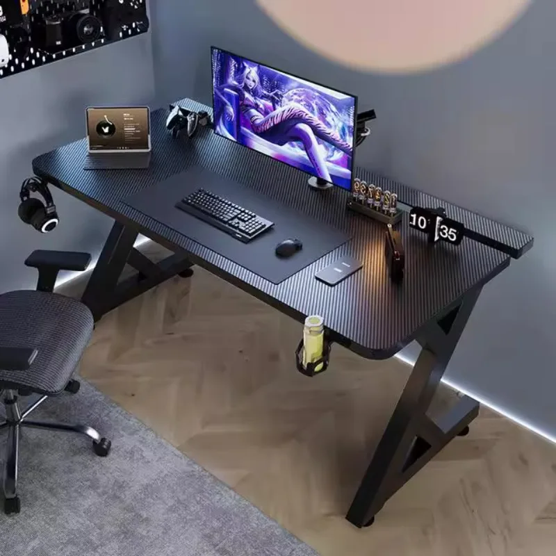 Desk Setup No Computer - Q Scrivanie per computer nere minimaliste